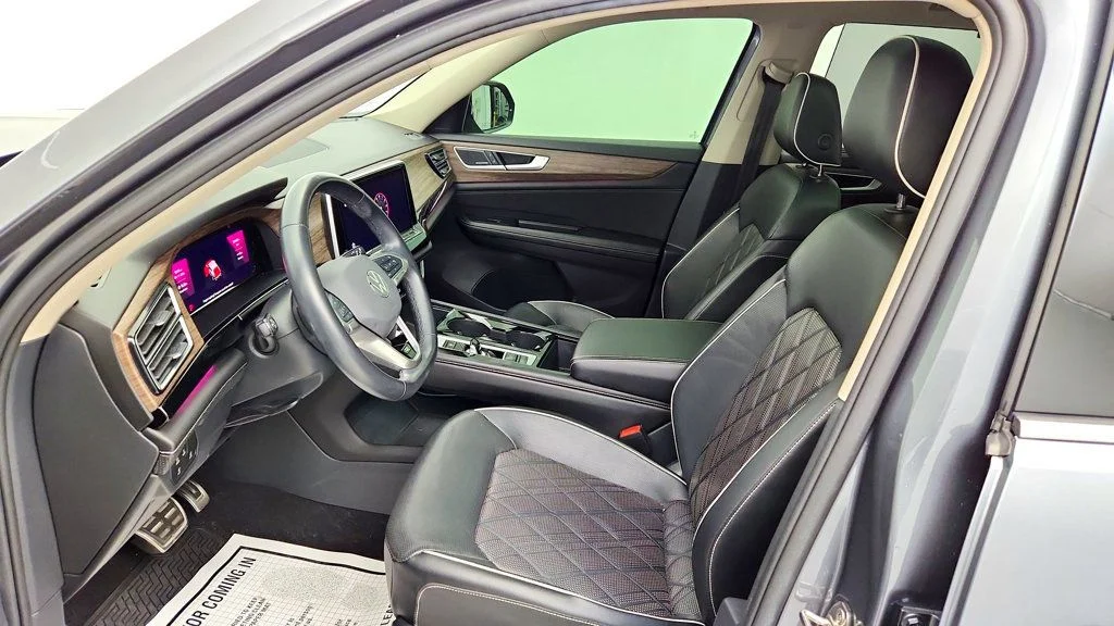 Used 2024 Platinum Gray Metallic Volkswagen 2.0T SEL Premium R-Line 4MOTION image 19