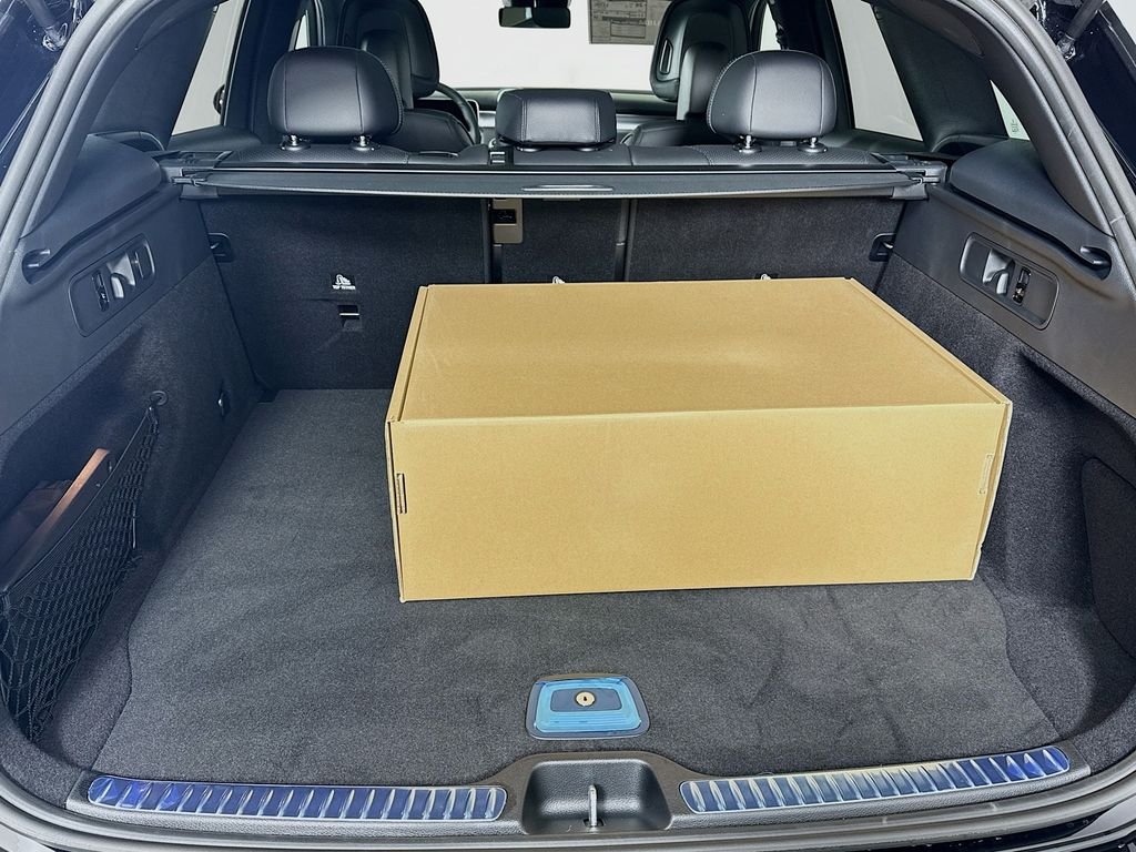 New 2026 Black Mercedes-Benz GLC 300 image 10