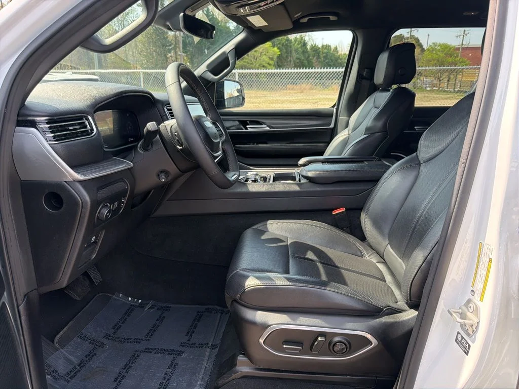 Used 2024 White Jeep Series II image 16