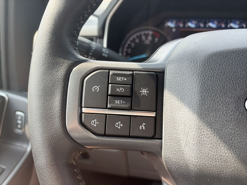Used 2022 Silver Ford XLT image 21