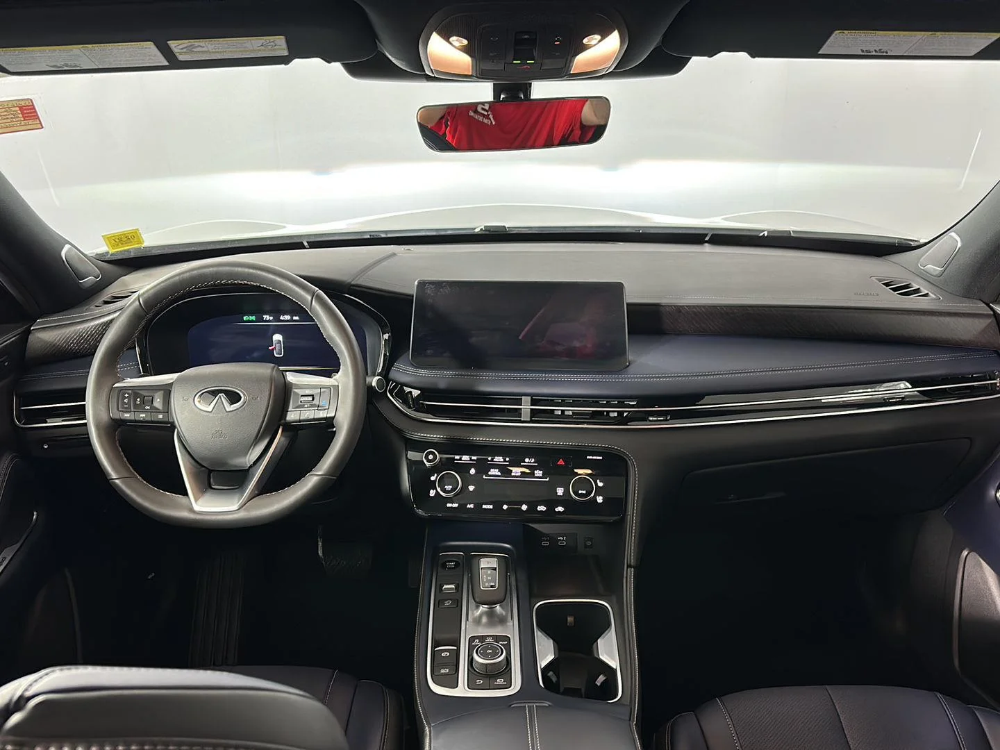 Used 2026 Radiant White INFINITI SPORT image 24