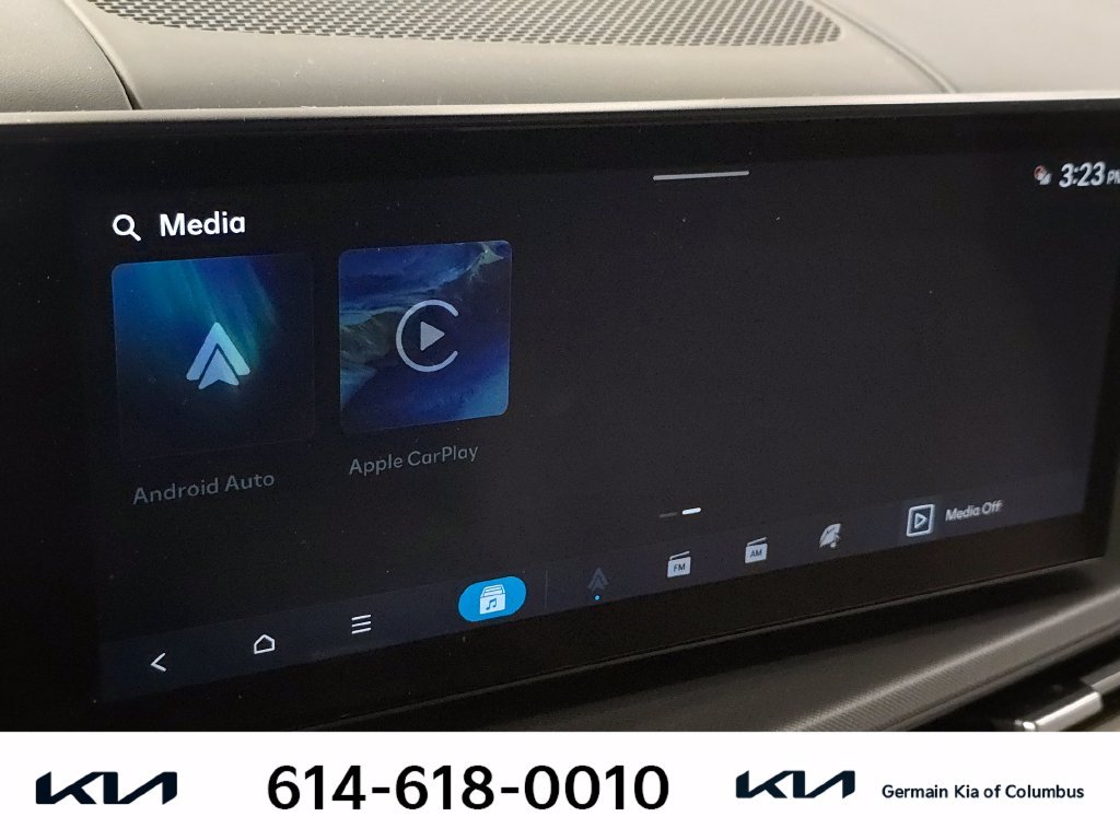 Used 2024 Silver Hyundai SEL image 27