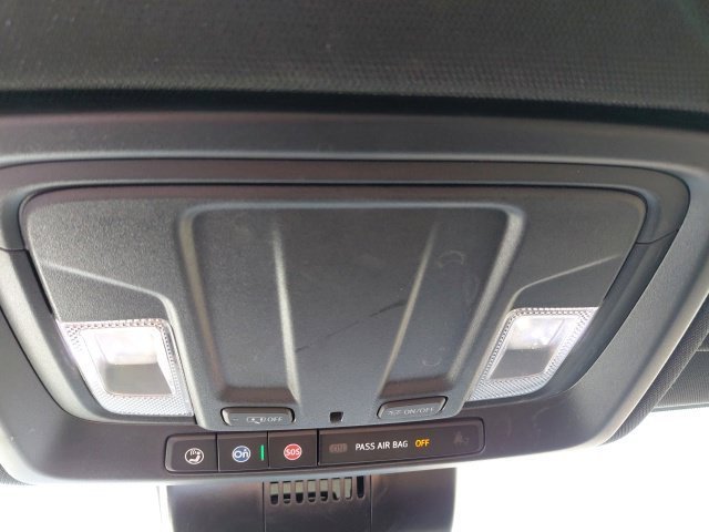 Used 2026 Titanium Rush Metallic GMC AT4 image 22