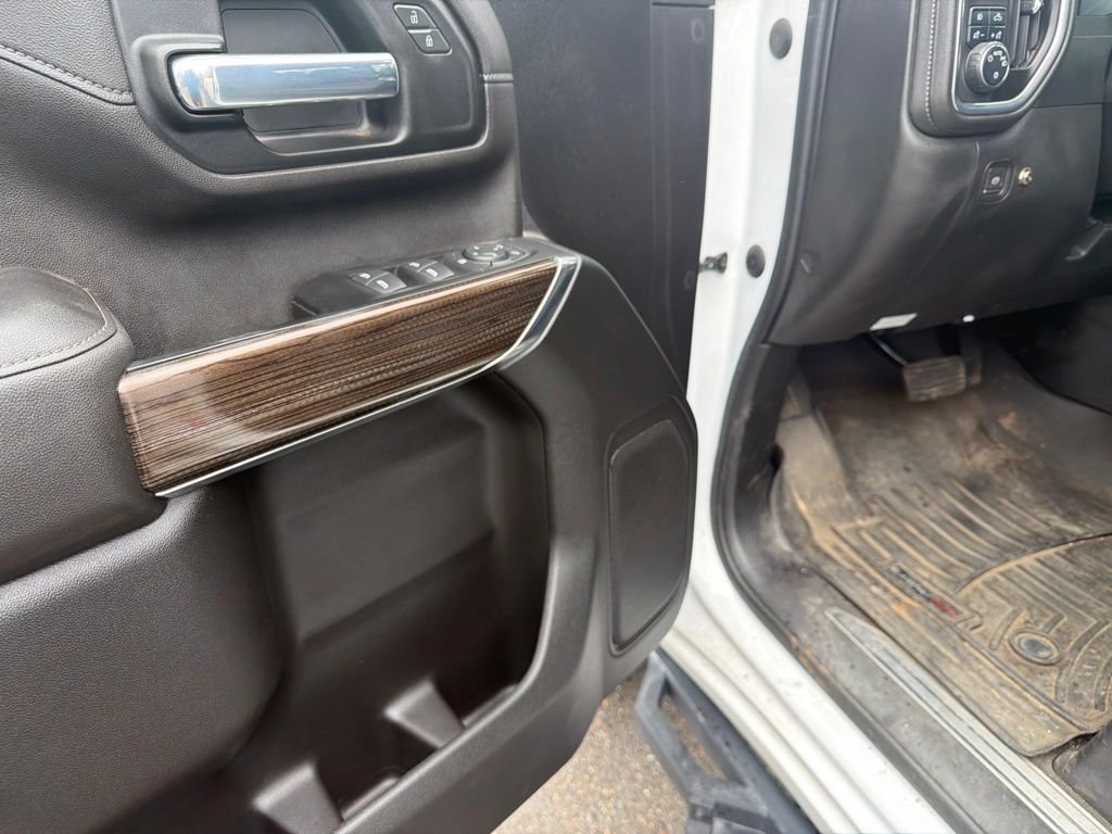 Used 2022 Summit White Chevrolet LT image 14