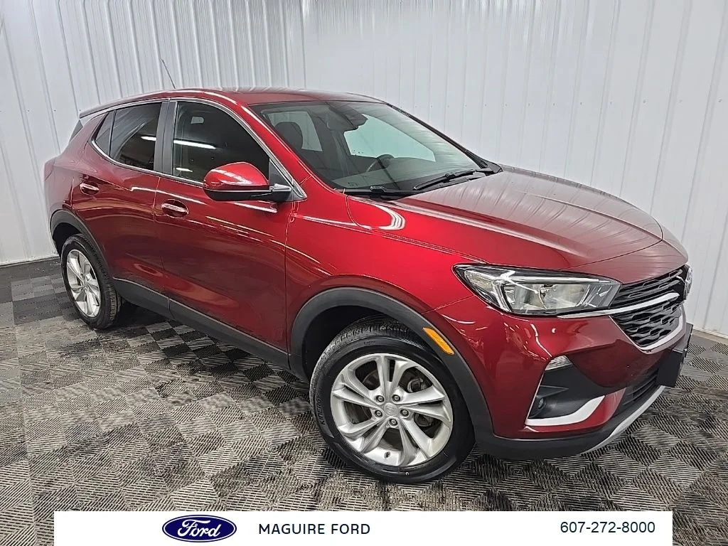 Used 2023 Red Buick Preferred image 9