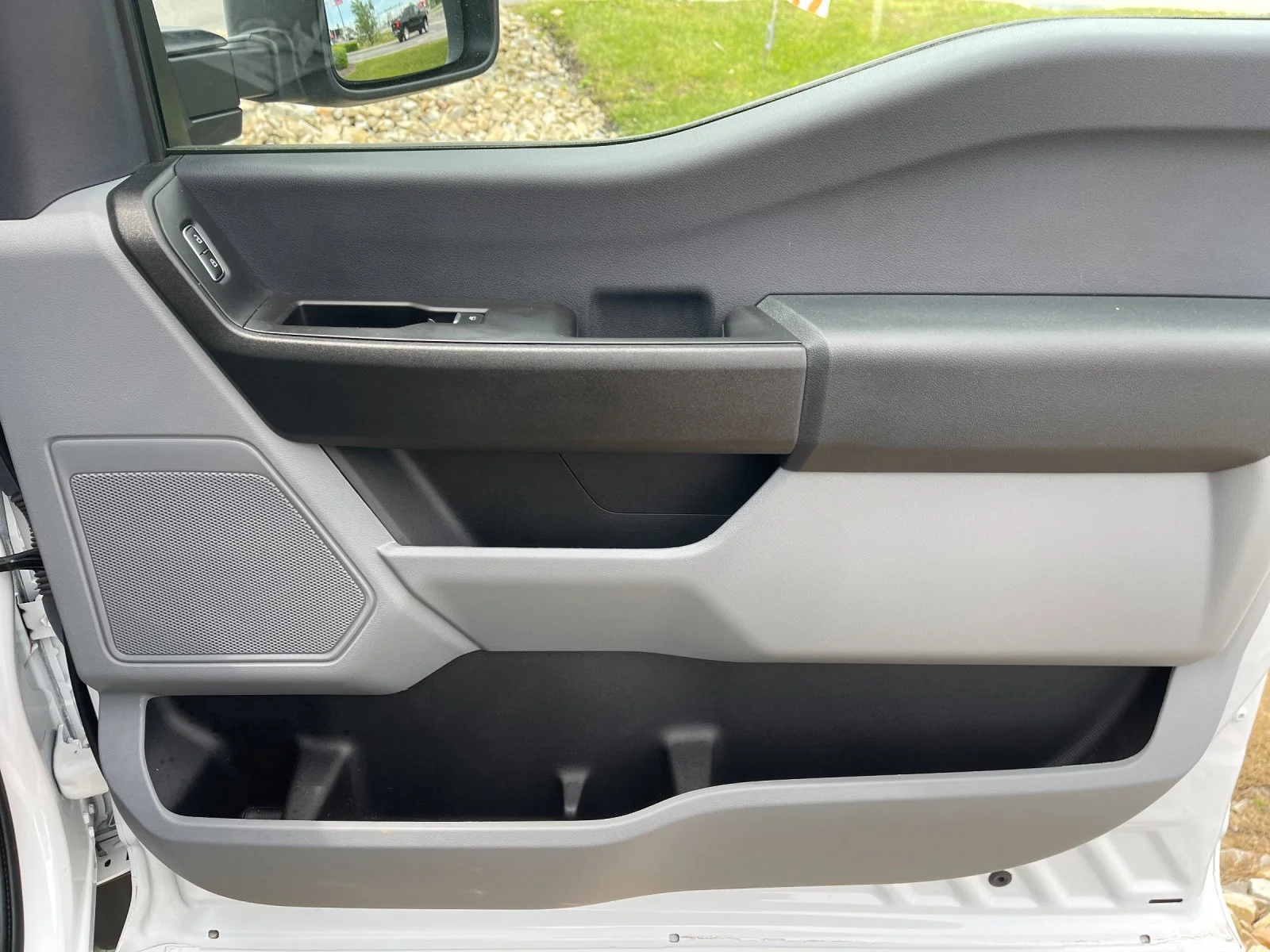 Used 2024 White Ford XL image 18