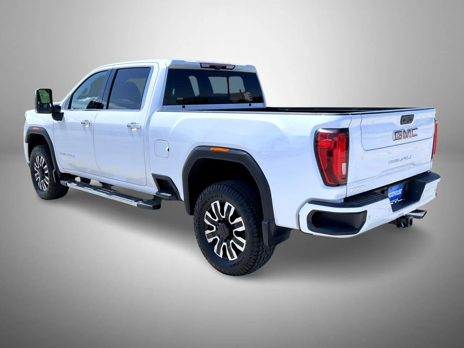 Used 2020 White GMC Denali image 7