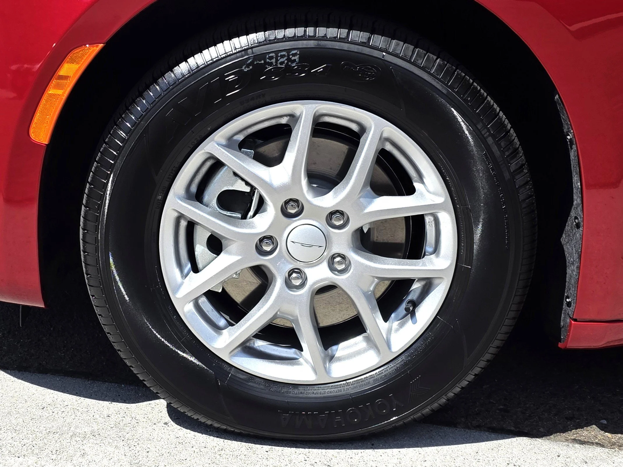 New 2027 Red Hot Pearlcoat Chrysler Select image 9