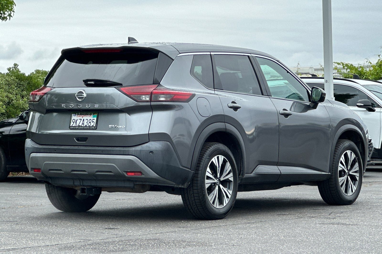 Used 2021 Gun Metallic Nissan SV image 4