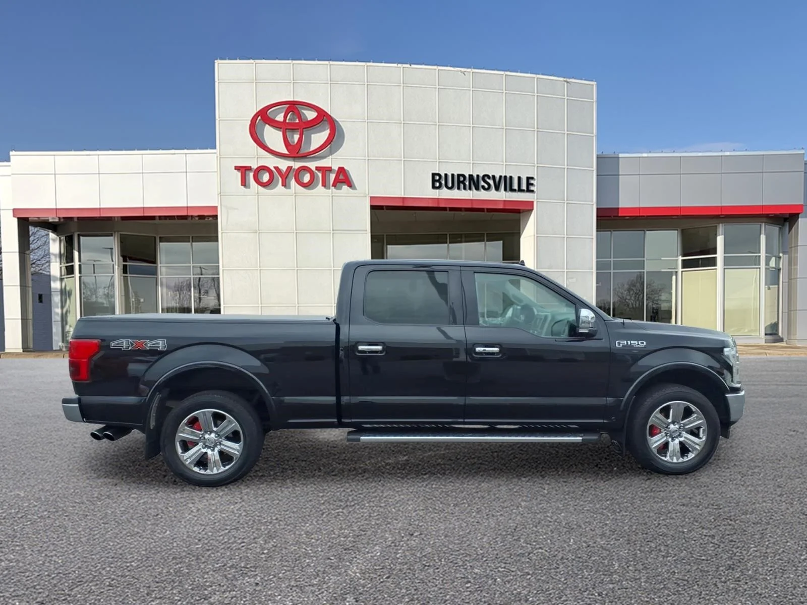 Used 2018 Ford F-150 Lariat with VIN 1FTFW1E57JFC44827 for sale in Burnsville, Minnesota