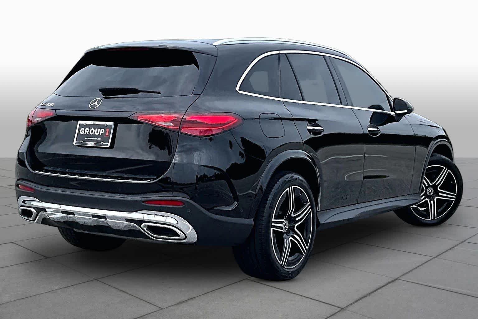 Used 2023 Black Mercedes-Benz GLC 300 image 13