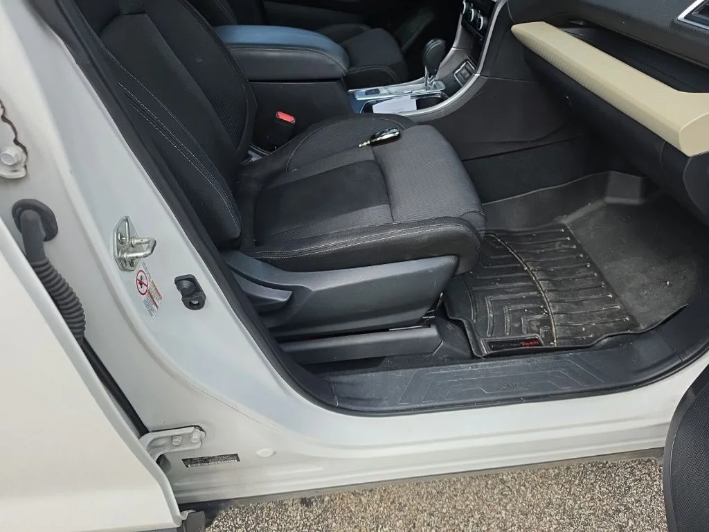 Used 2019 Crystal White Pearl Subaru Premium image 4