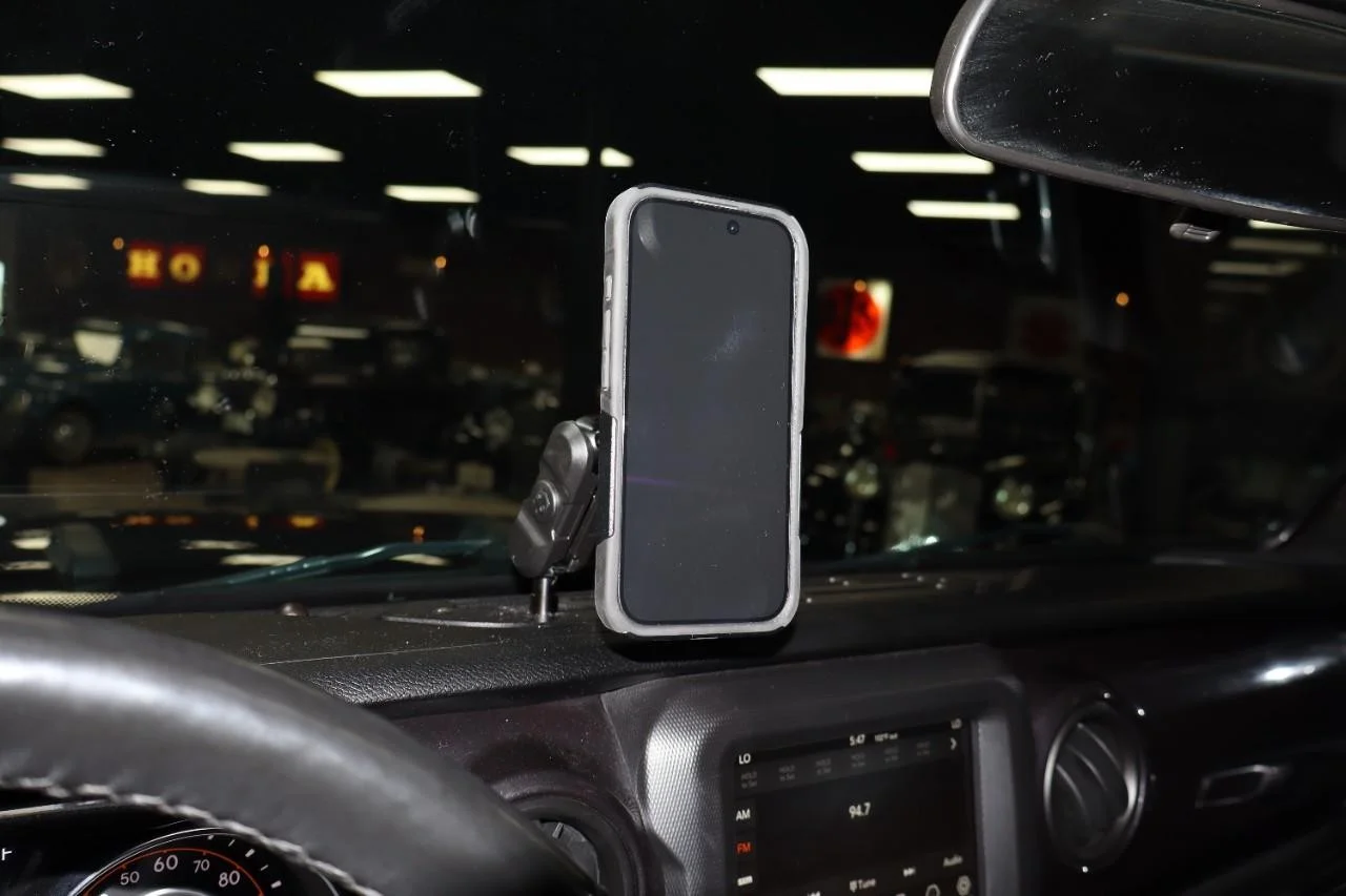 Used 2021 Granite Crystal Metallic Clear Coat Jeep Sport Altitude image 25