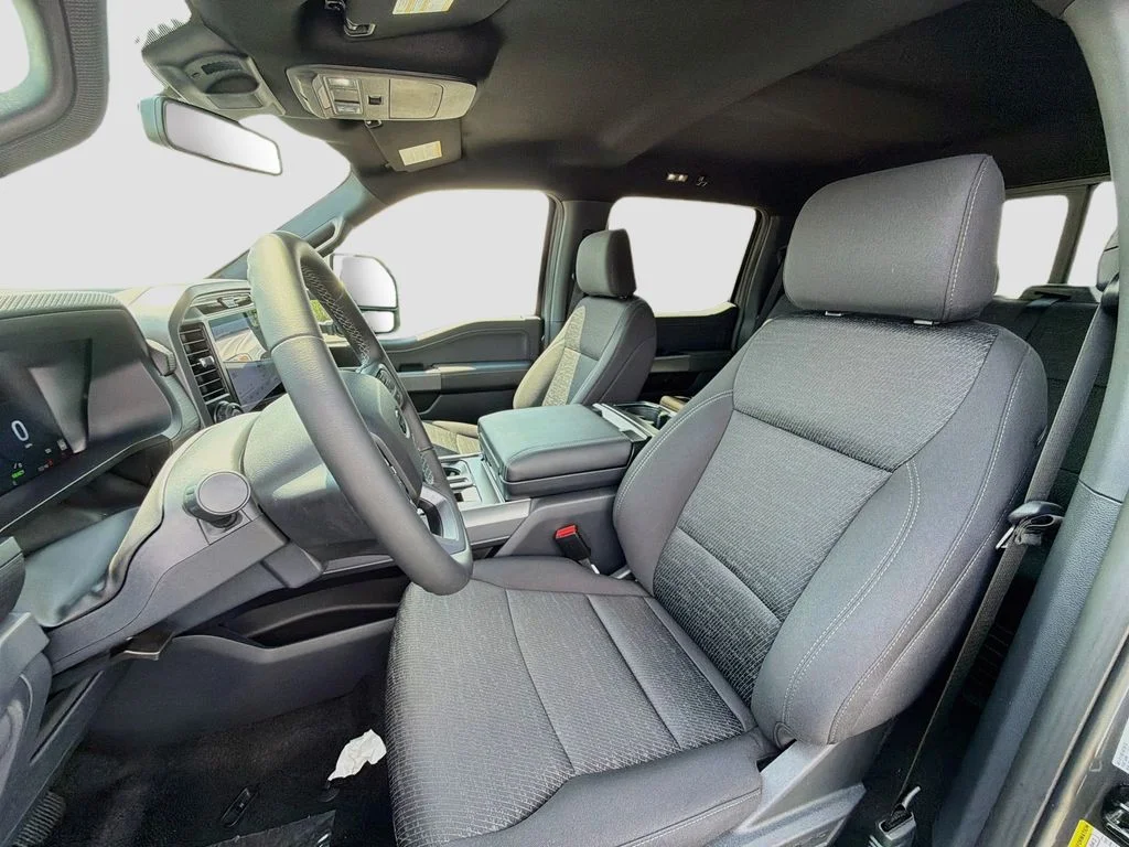 New 2026 Carbonized Gray Metallic Ford XLT image 7