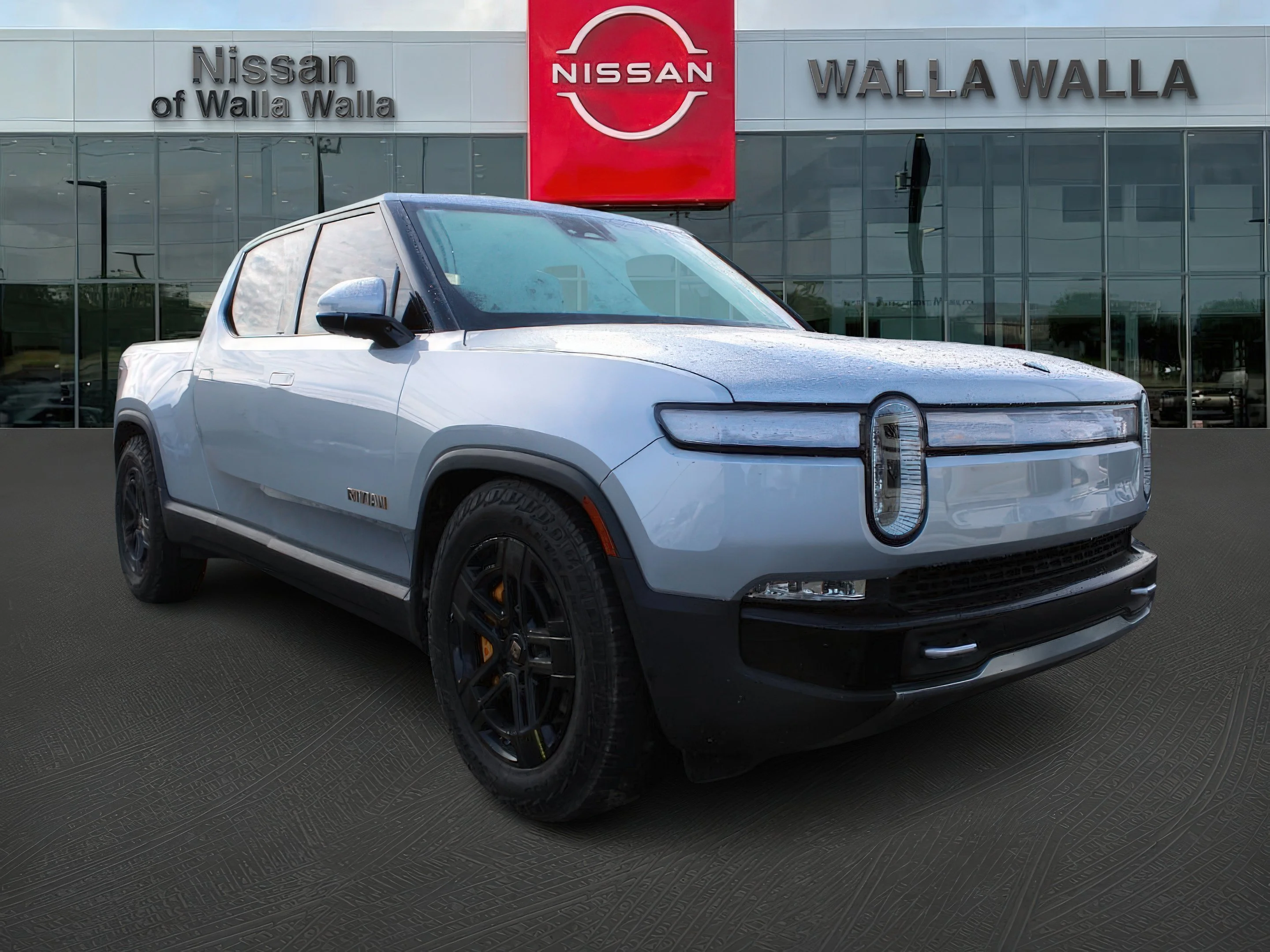 2023 Rivian R1T Adventure Quad-Motor Large Pack's photo