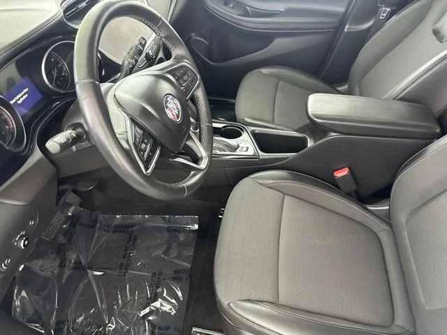 Used 2022 White Buick Preferred image 20