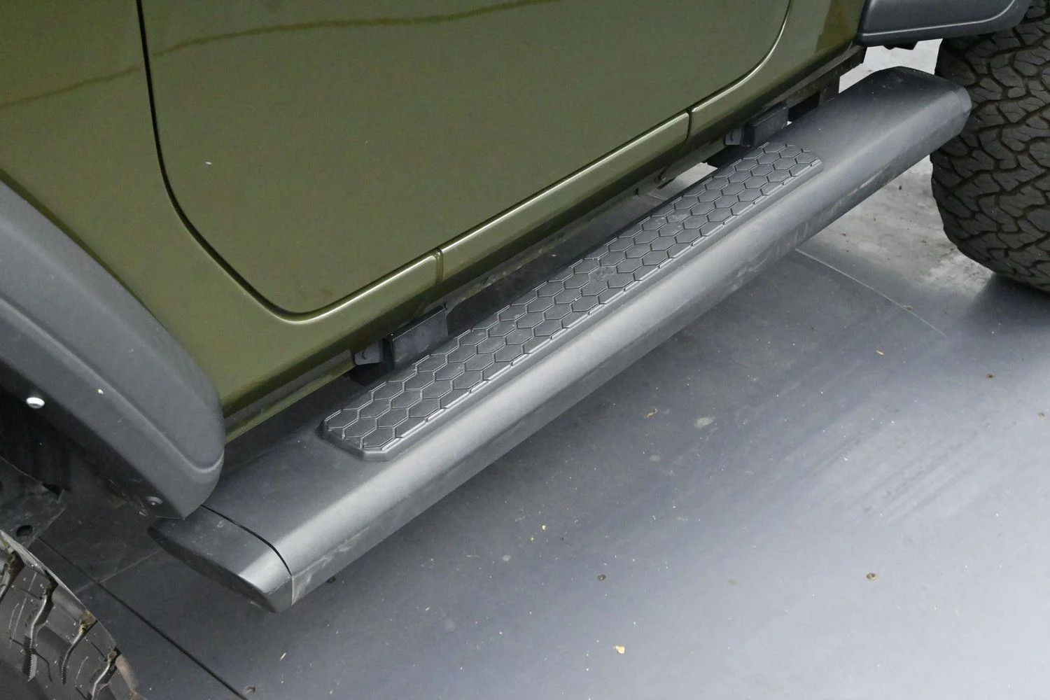 Used 2023 Sarge Green Clearcoat Jeep Sport image 9