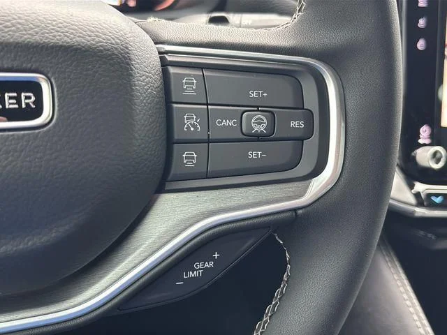 New 2026 White/off-white Jeep  image 31
