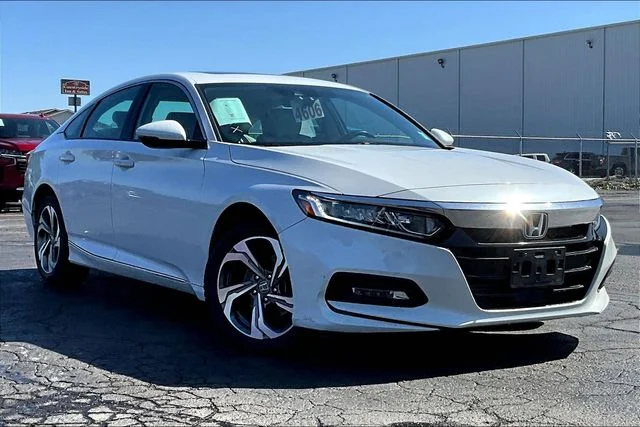 Used 2018  Honda EX-L image 2
