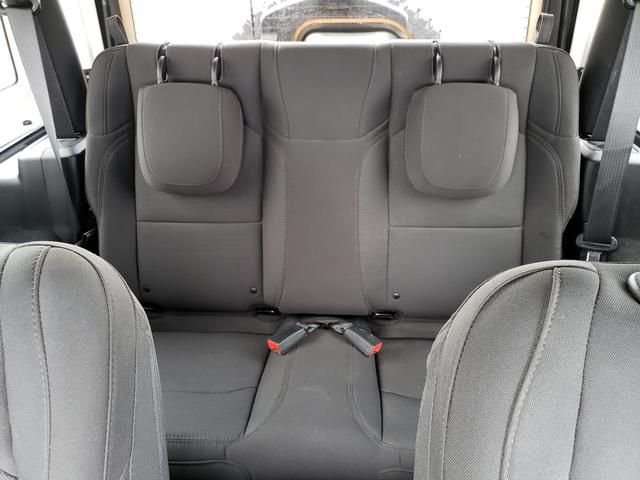 Used 2023 White Jeep Sport image 12