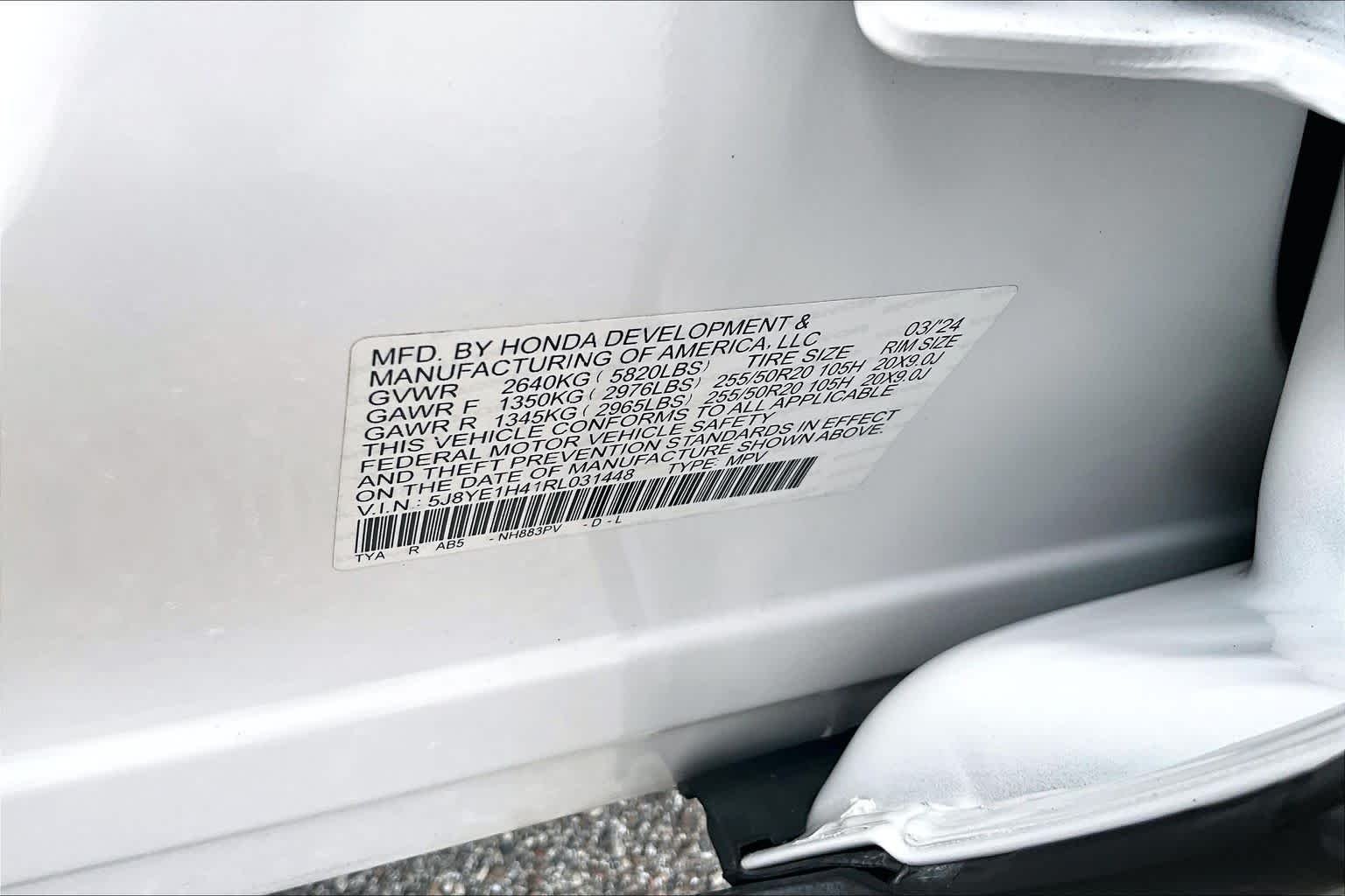 Used 2024 Platinum White Pearl Acura w/Technology Package image 37