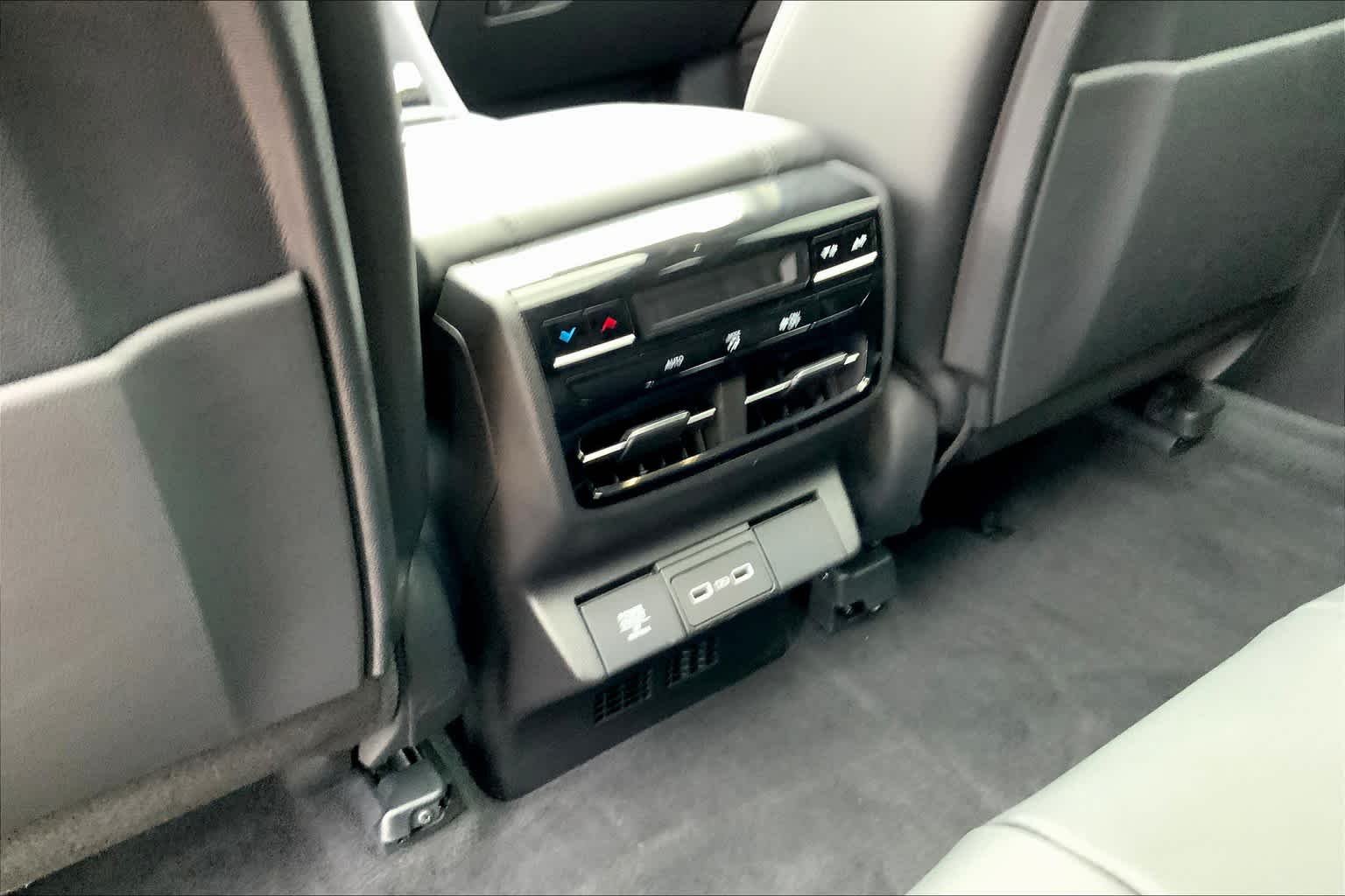 Used 2024 Lunar Silver Metallic Acura  image 33