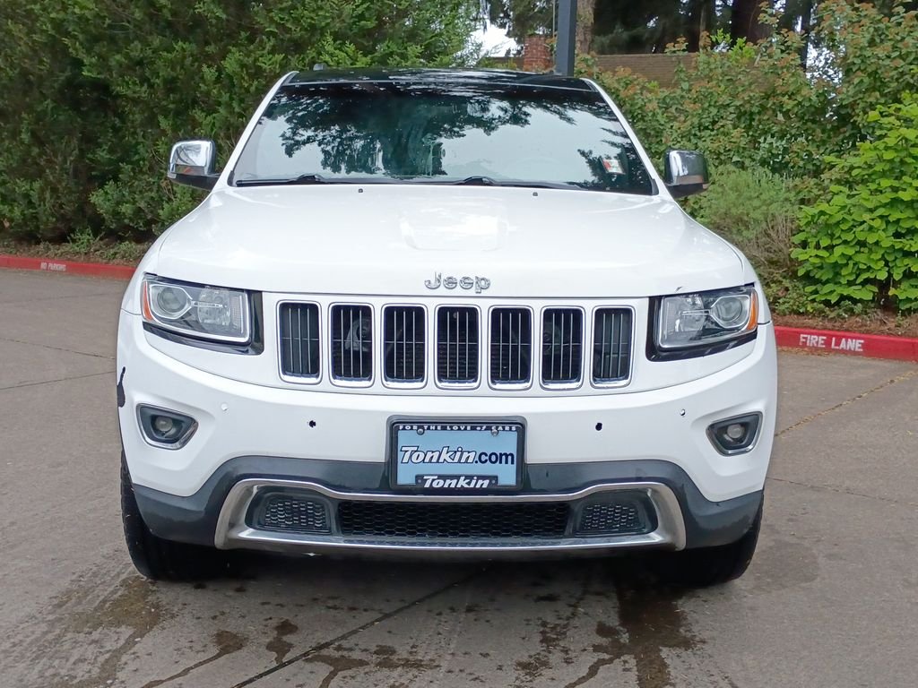 Used 2014 Black Forest Green Pearlcoat Jeep Limited image 11