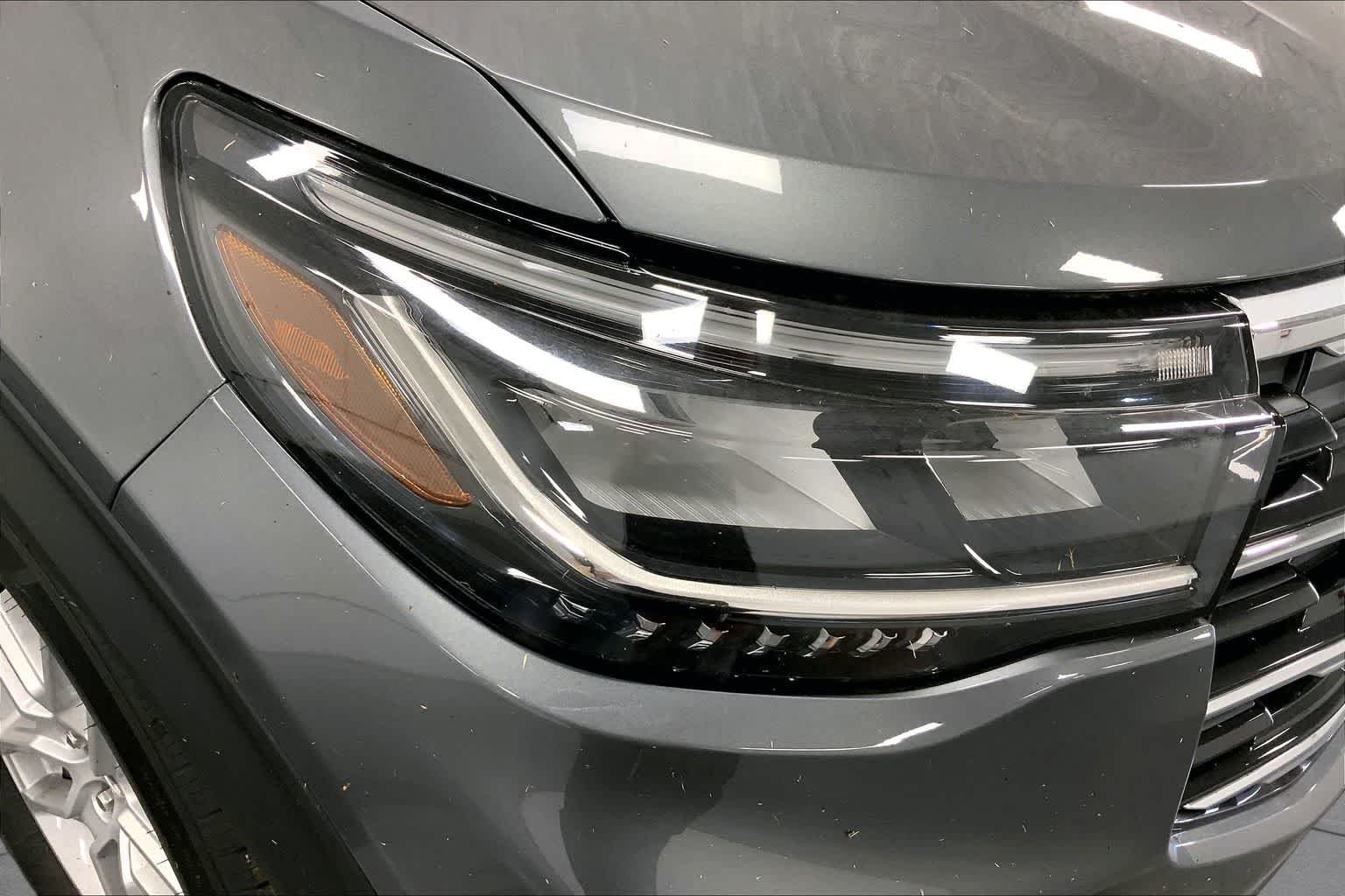 New 2026 Carbonized Gray Metallic Ford Active image 13