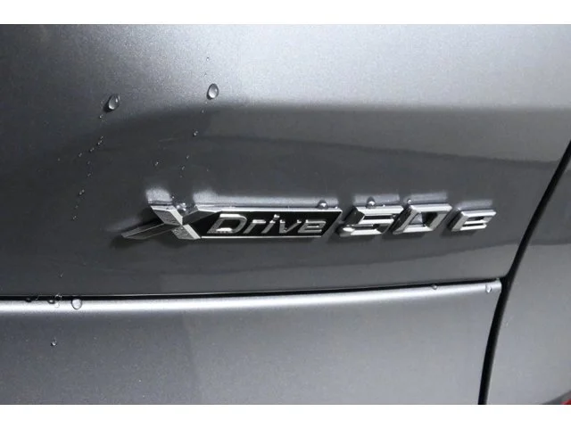New 2026 Skyscraper Grey Metallic BMW xDrive50e image 43