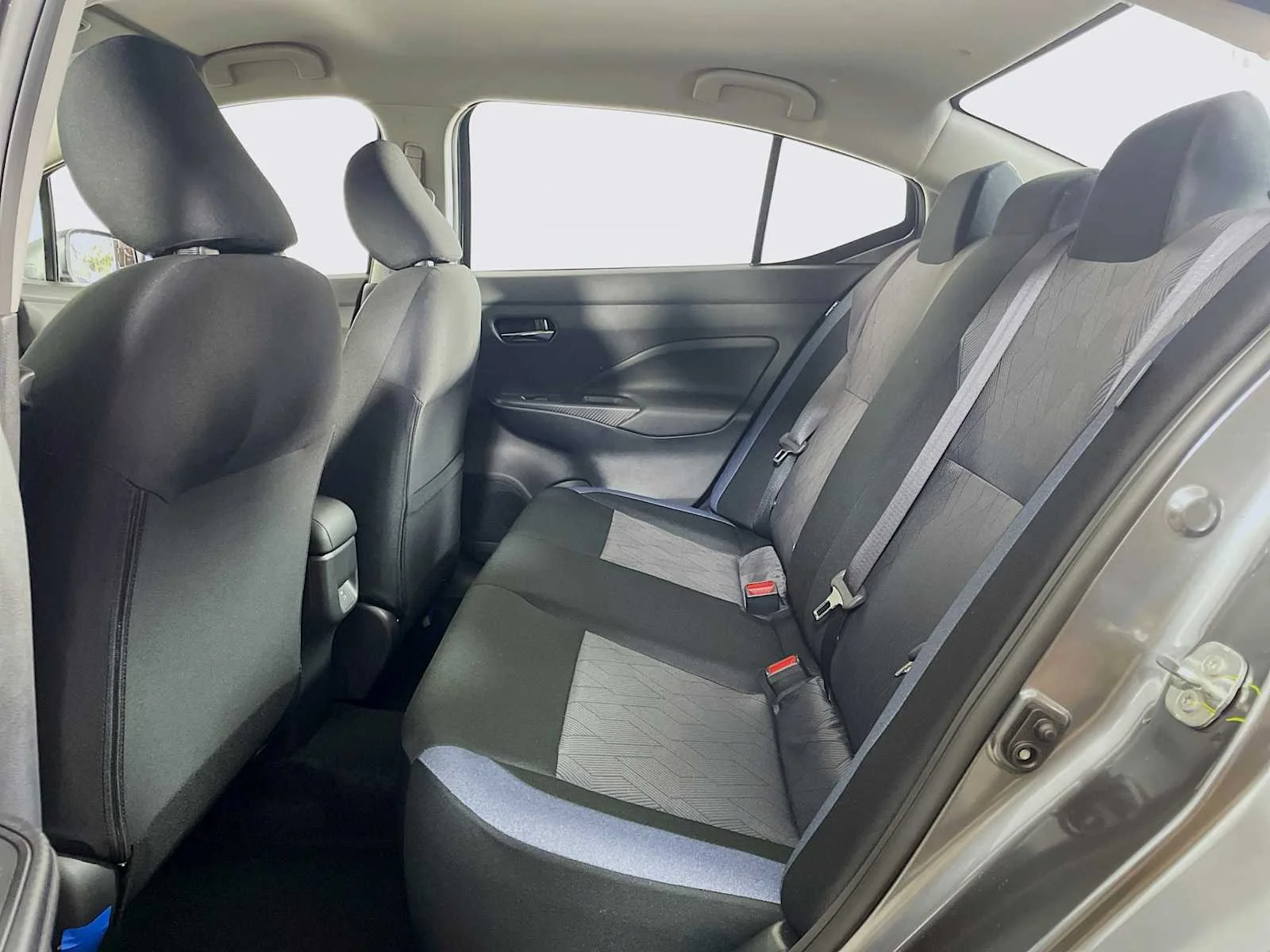 Used 2025 Gun Metallic Nissan SV image 5