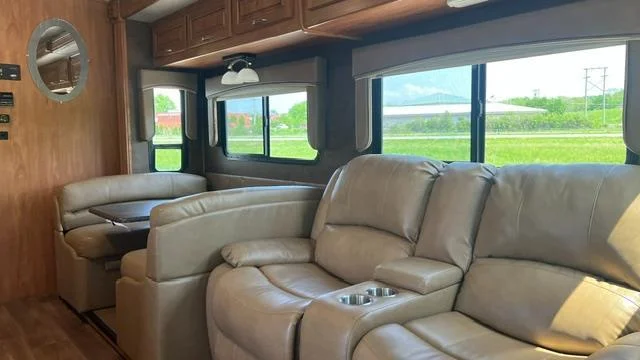 Used 2016 White INTERNATIONAL Ghost 36DS image 21