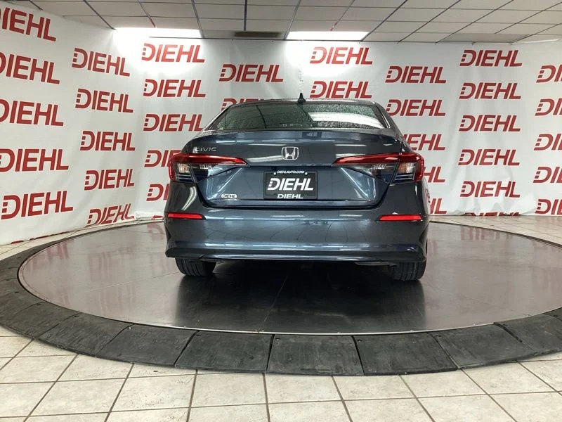 Used 2024  Honda EX image 6