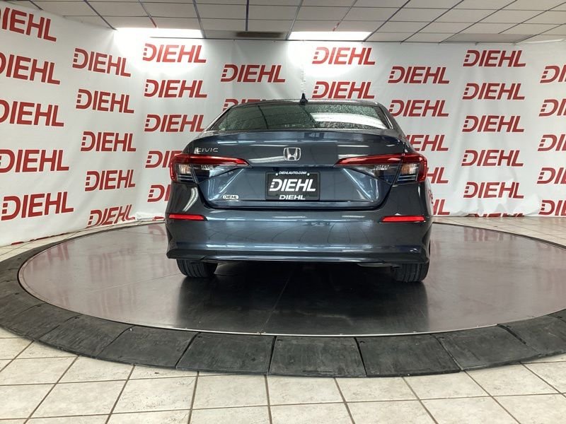 Used 2024  Honda EX image 6