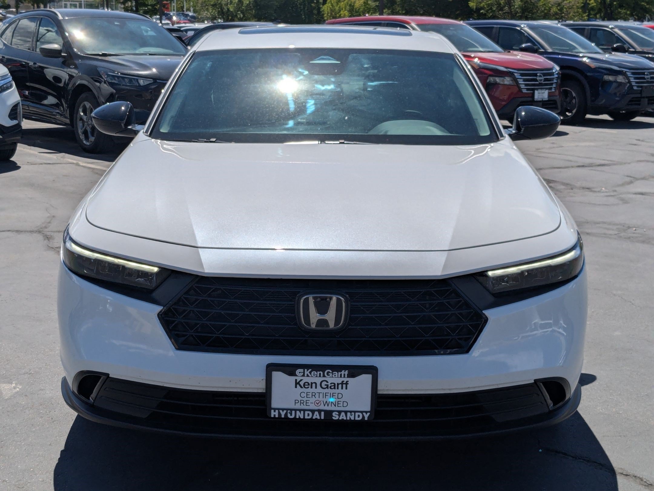 Ken Garff Cert 2025 White Honda SE image 10