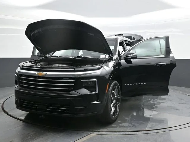 New 2026 Mosaic Black Metallic Chevrolet High Country image 30