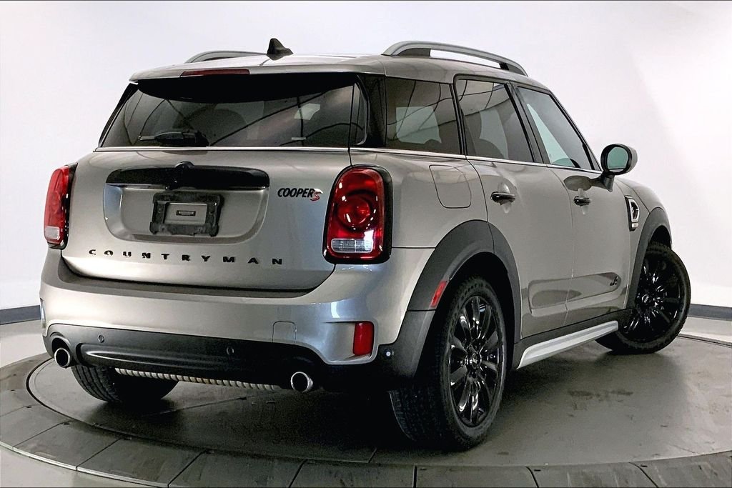Used 2020 Melting Silver Metallic MINI Signature image 12