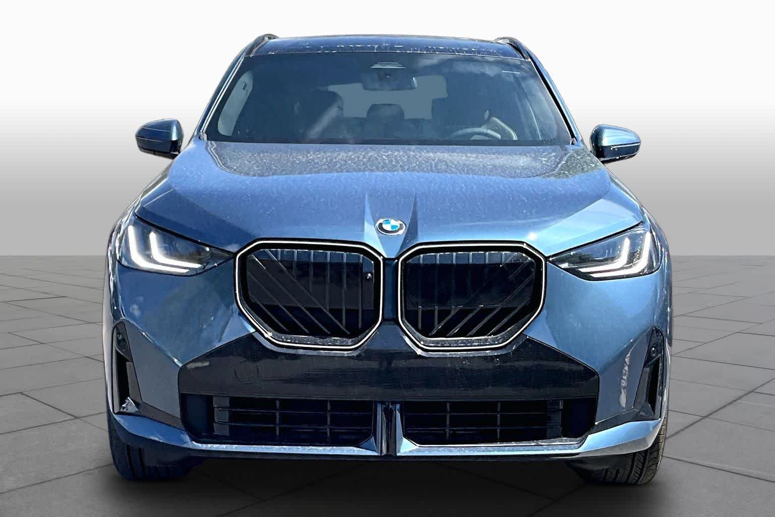 New 2026 Arctic Race Blue metallic BMW 30 xDrive image 3