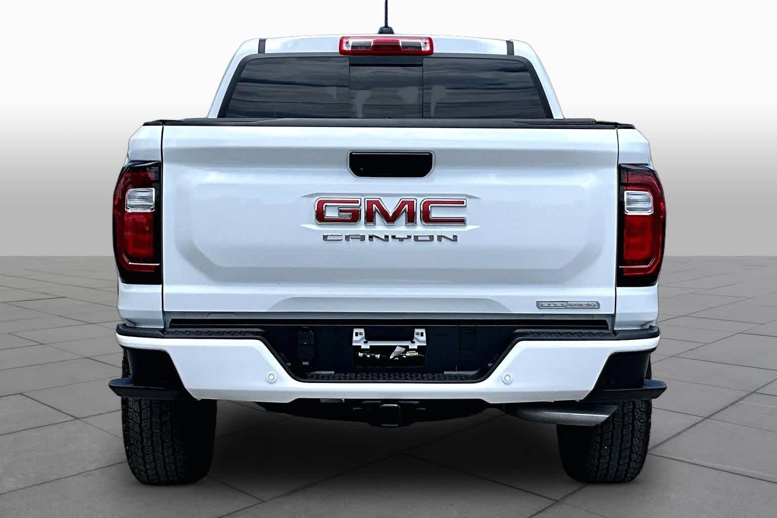 Used 2025 Summit White GMC 2WD Elevation image 5