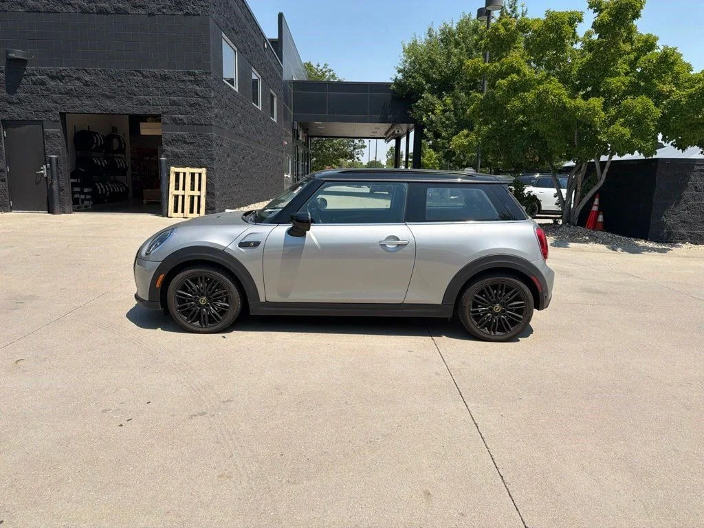 Used 2024 MINI Hardtop 2 Door SE with VIN WMW13DJ0XR2V42609 for sale in Loveland, CO