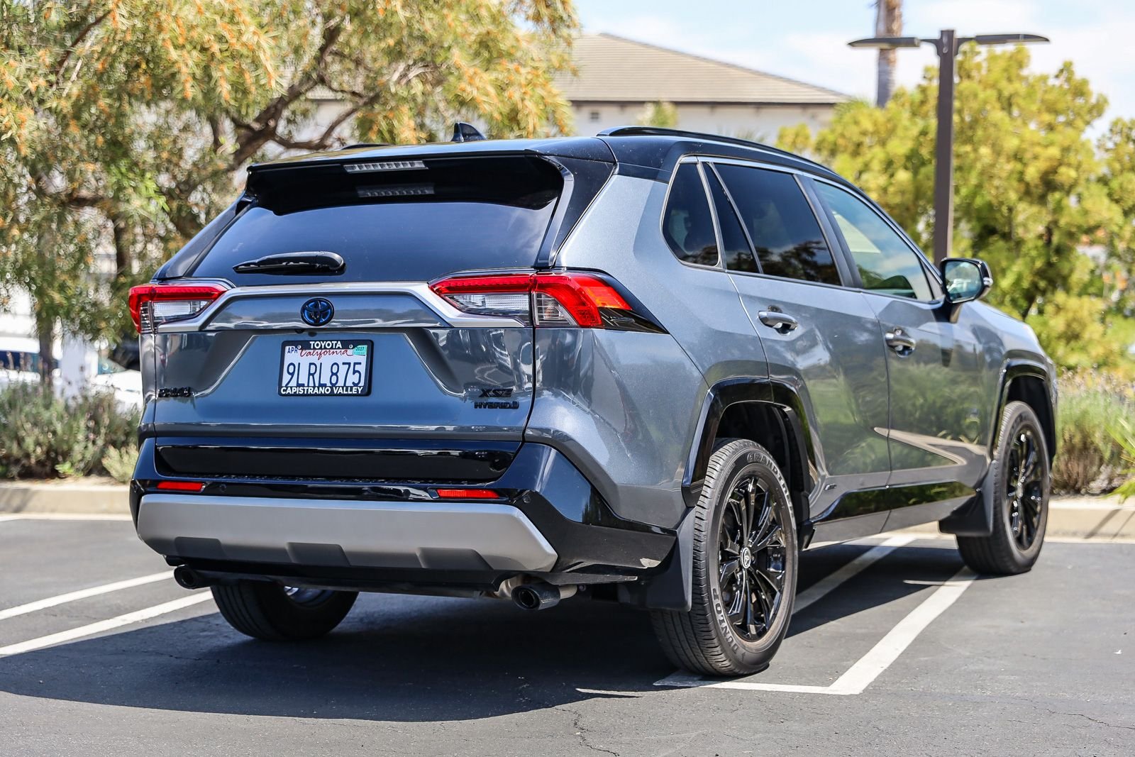 Certified Used 2024 MID BLCK/MAG GRAY Toyota XSE image 4