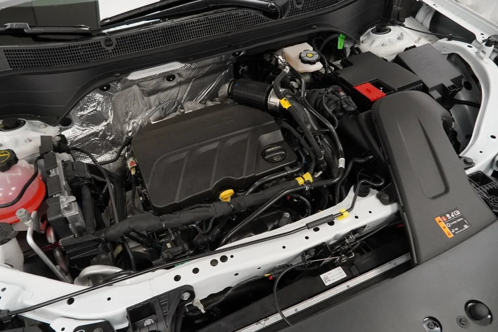 New 2026 Summit White Chevrolet LT image 38