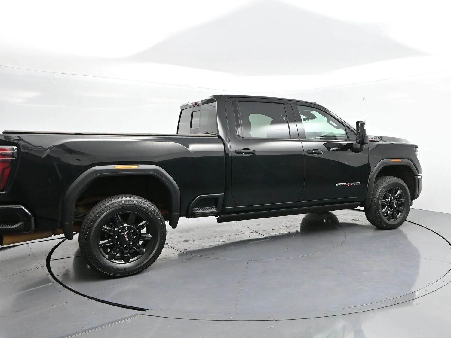 Used 2024 Onyx Black GMC AT4 image 8