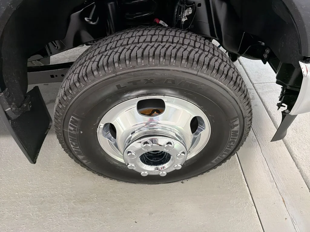 New 2026 Agate Black Metallic Ford F-350® Lariat® image 5