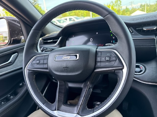 Used 2024 Midnight Sky Jeep 4xe image 23