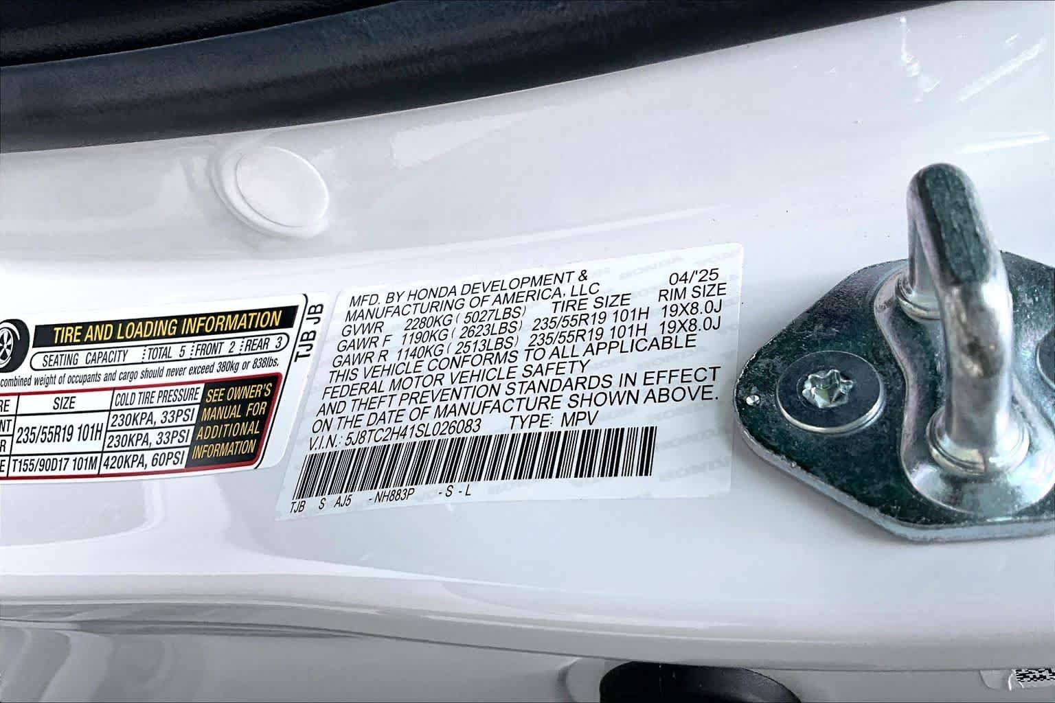 Used 2025 Platinum White Pearl Acura SH-AWD image 34