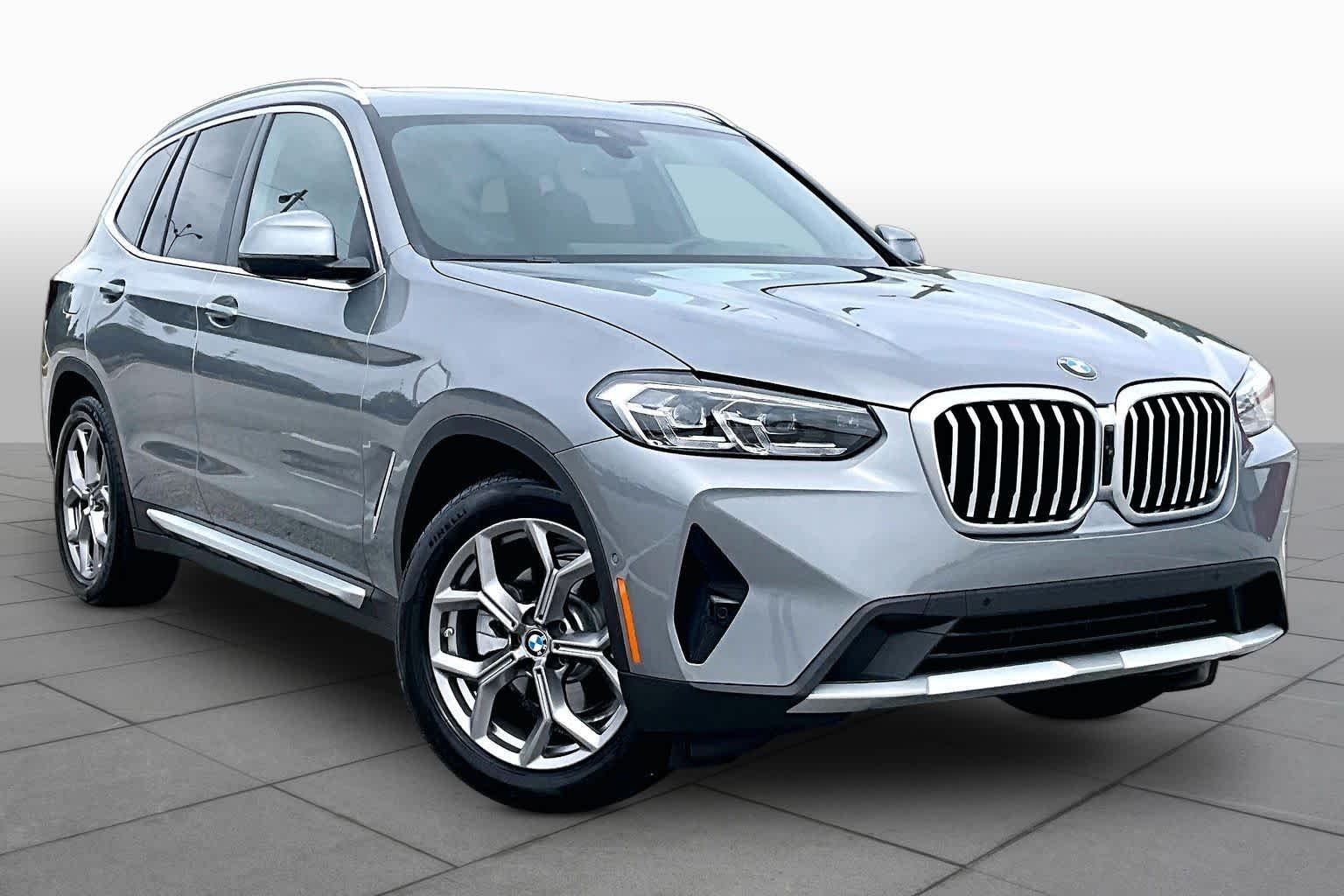 Used 2024 Skyscraper Grey Metallic BMW sDrive30i image 3