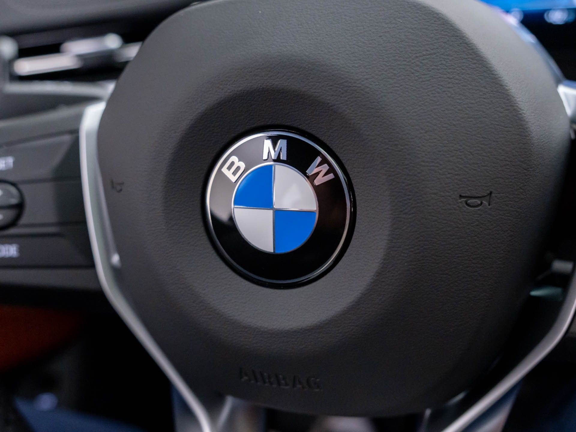 New 2026 Space Silver Metallic BMW xDrive28i image 23