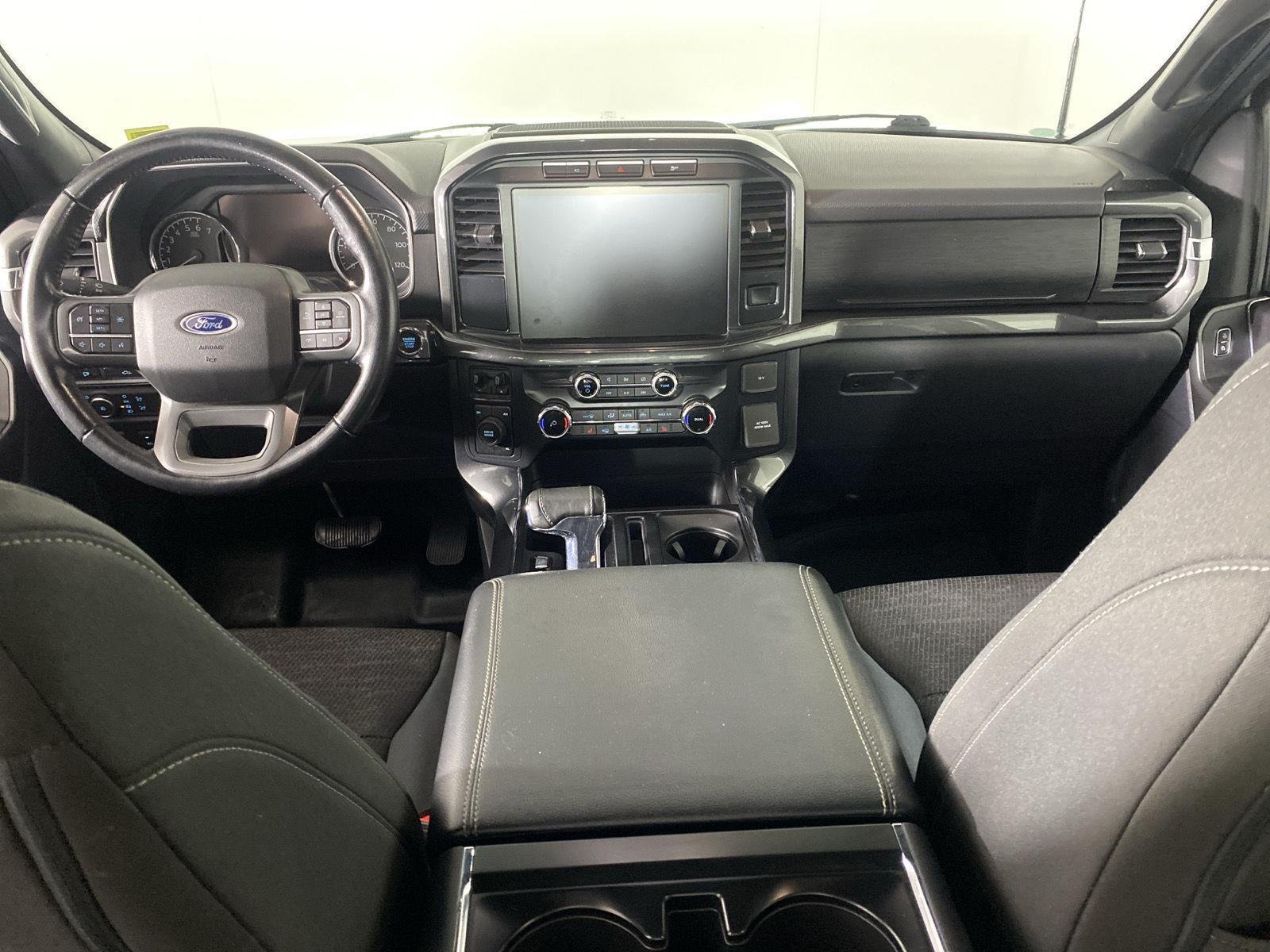 Used 2022 Oxford White Ford XLT image 2