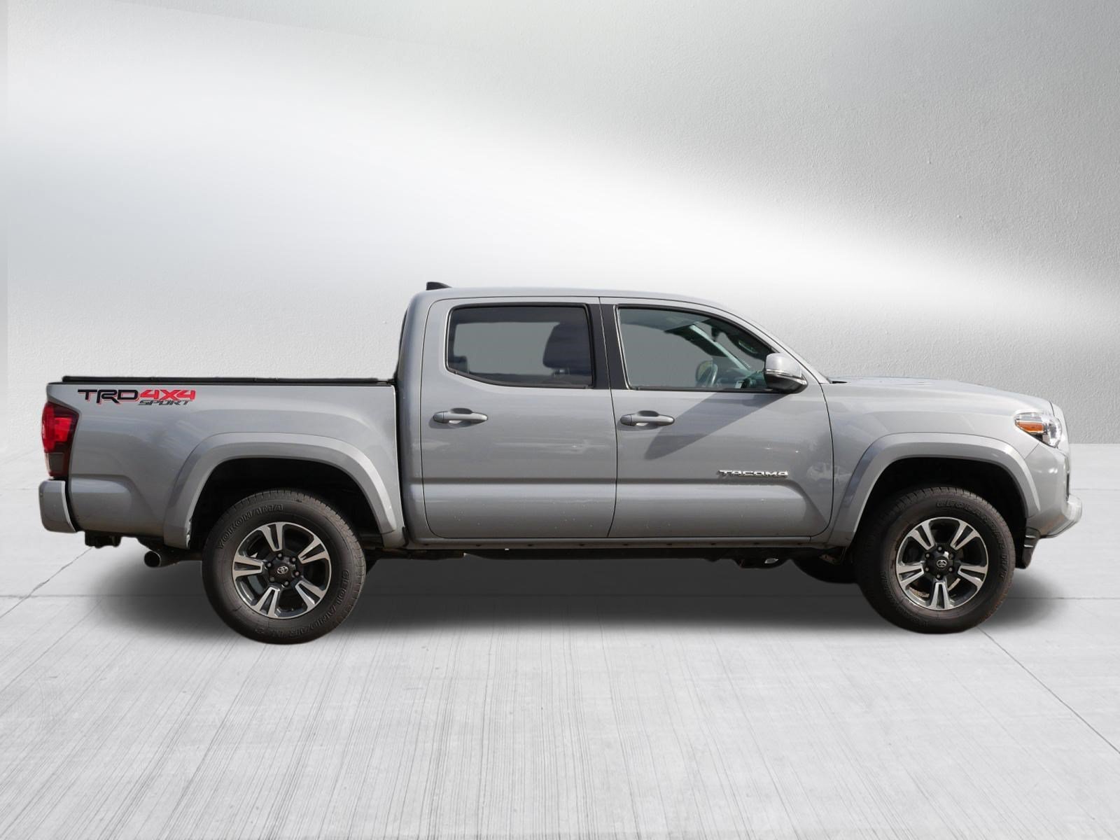 Used 2018 Magnetic Gray Metallic Toyota SR5 image 8
