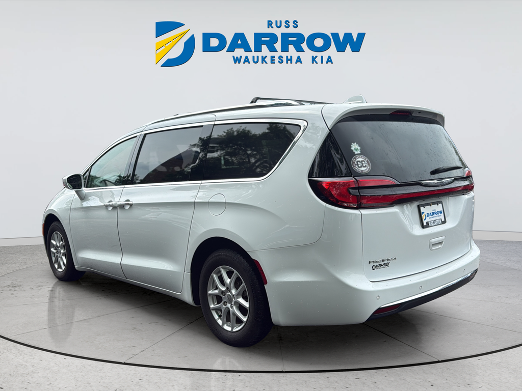 Used 2021 White Chrysler Touring L image 3
